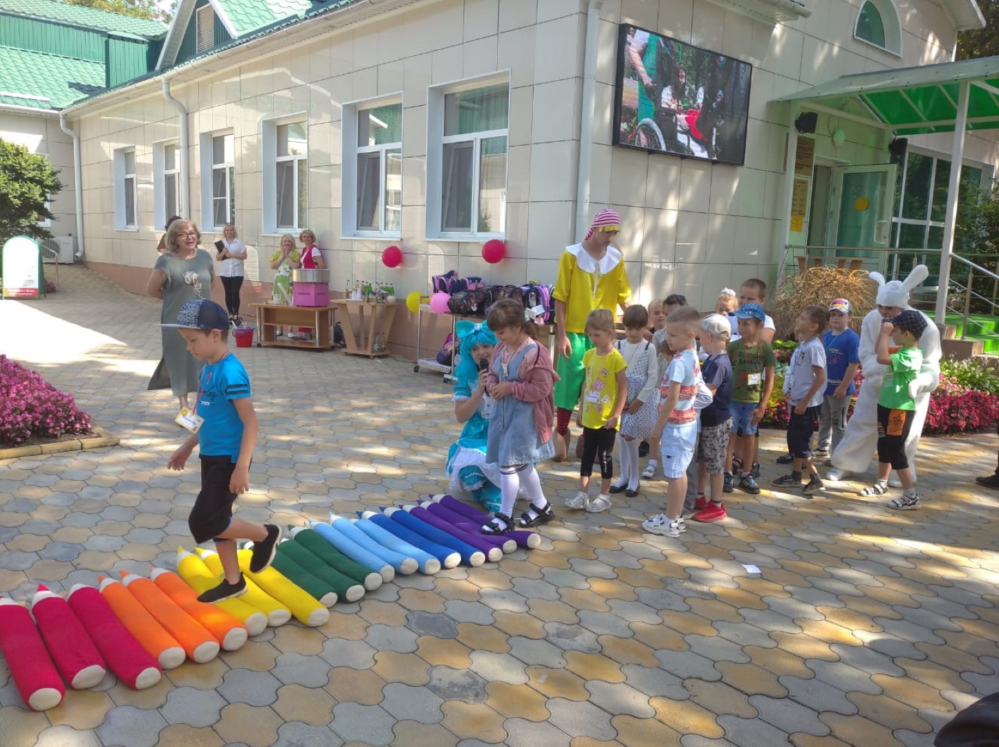 Праздник для будущих первоклассников «Скоро в школу!» | ГБУ Предгорный  комплексный центр социального обслуживания